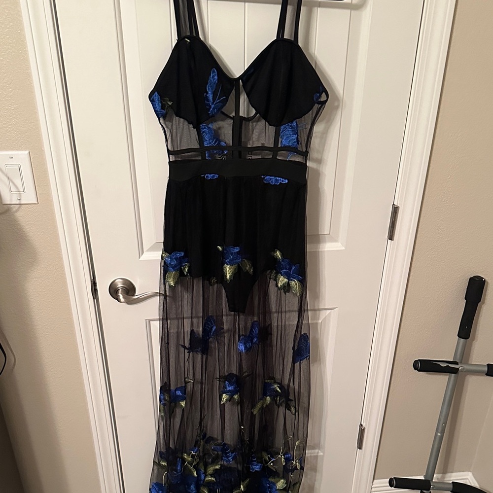 Chic Black and Blue Embroidered Prom Dress